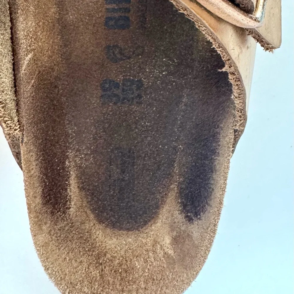 Birkenstock Arizona Two-Strap Sandal - Metallic Rose Gold - Size 39 (8-8.5)- EUC